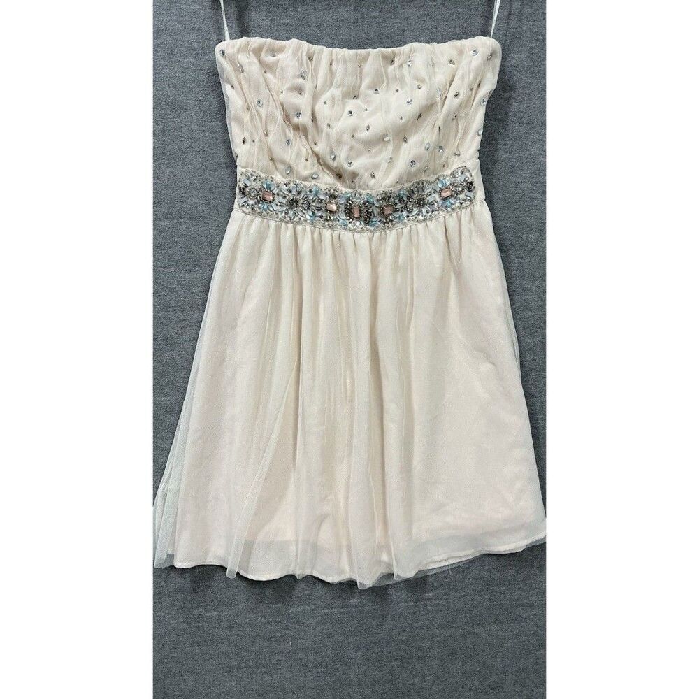 Soieblu Sleeveless Cream Mesh Rhinestone Knee Length Dress Medium